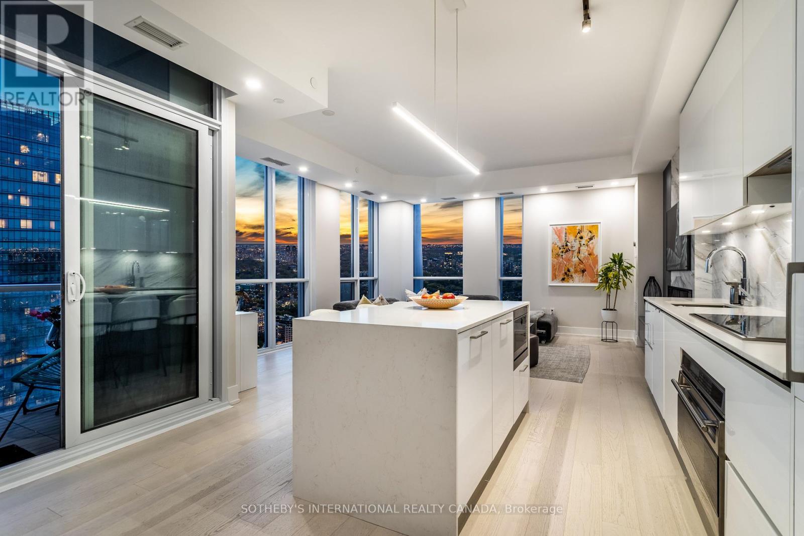 Property at 5405 - 1 YORKVILLE AVENUE image 5