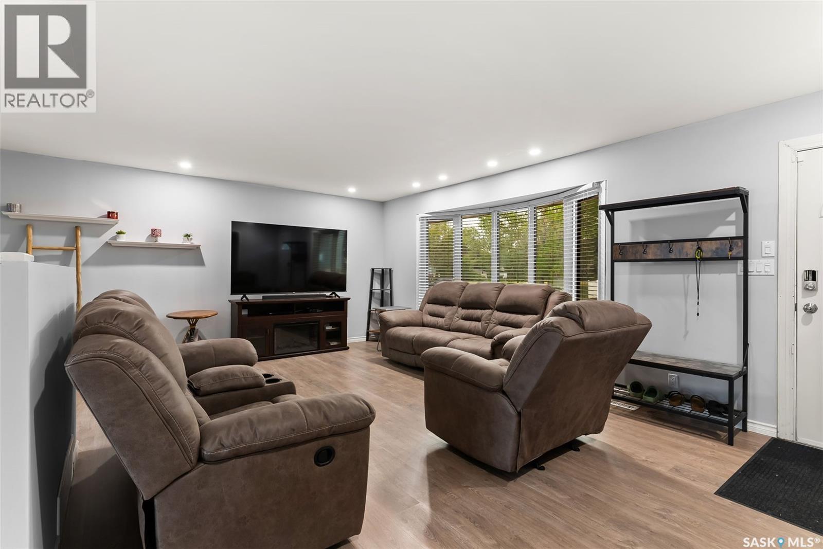 1003 Broad Street N, Regina, Saskatchewan  S4R 6V2 - Photo 4 - SK014925