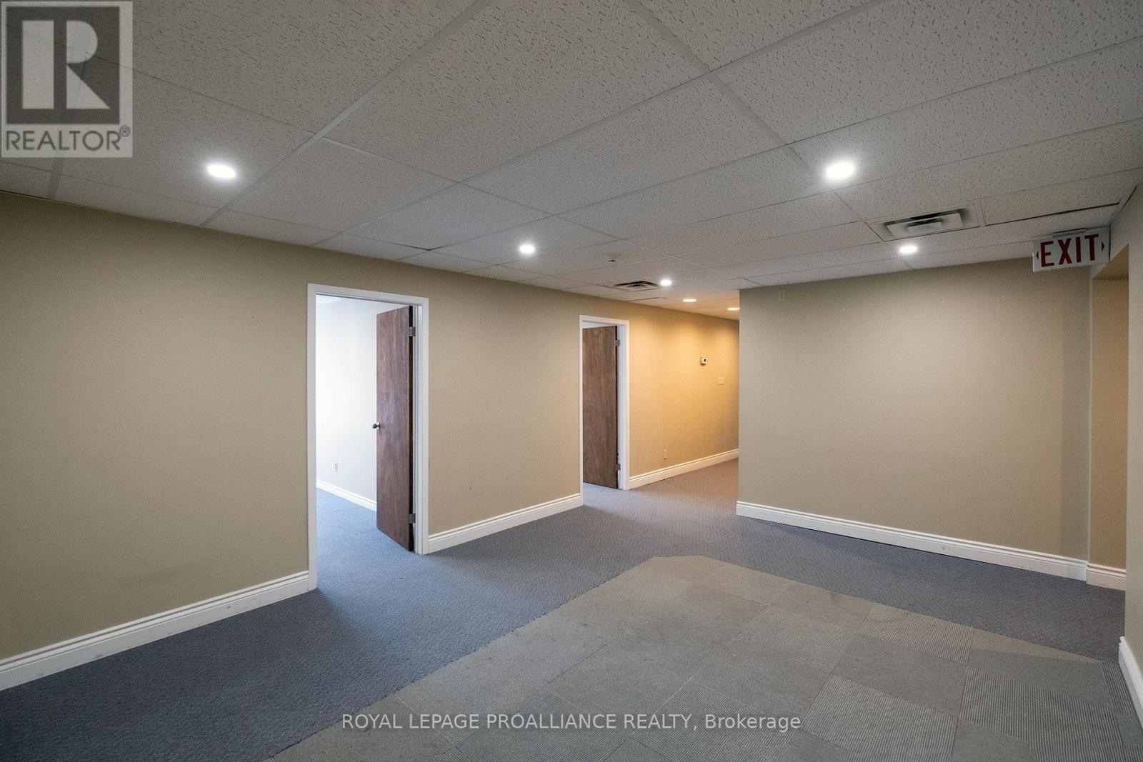 B - 354 Pinnacle Street, Belleville, Ontario  K8N 3B4 - Photo 14 - X12333063