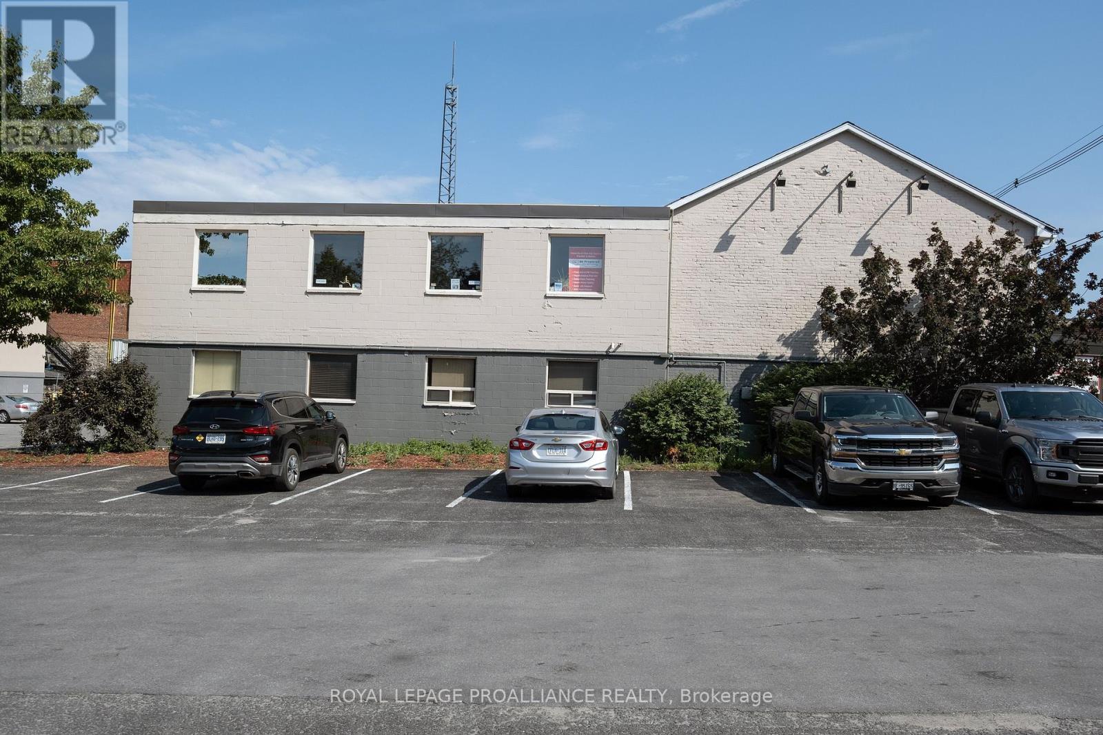 B - 354 Pinnacle Street, Belleville, Ontario  K8N 3B4 - Photo 22 - X12333063