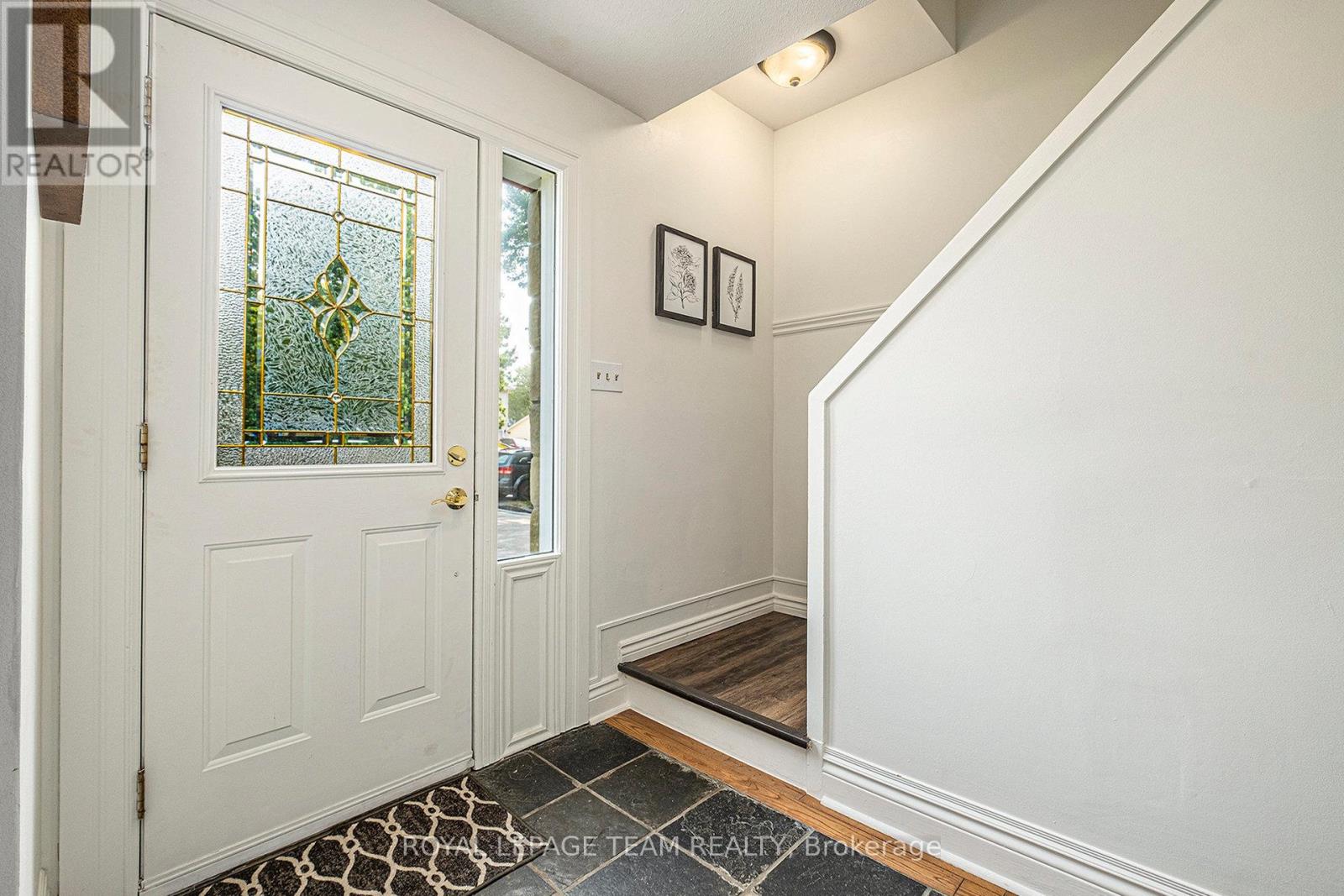 32 Butterwick Street, Ottawa, Ontario  K0A 3P0 - Photo 2 - X12332982