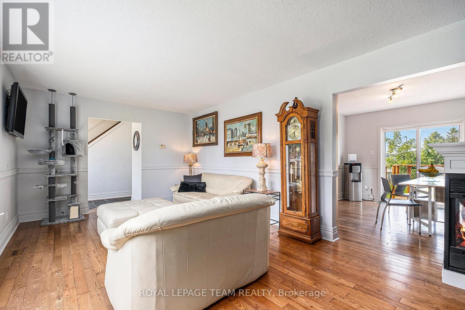 32 Butterwick Street, Ottawa, Ontario  K0A 3P0 - Photo 4 - X12332982