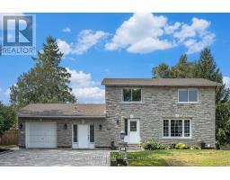 32 BUTTERWICK STREET, Ottawa, Ontario