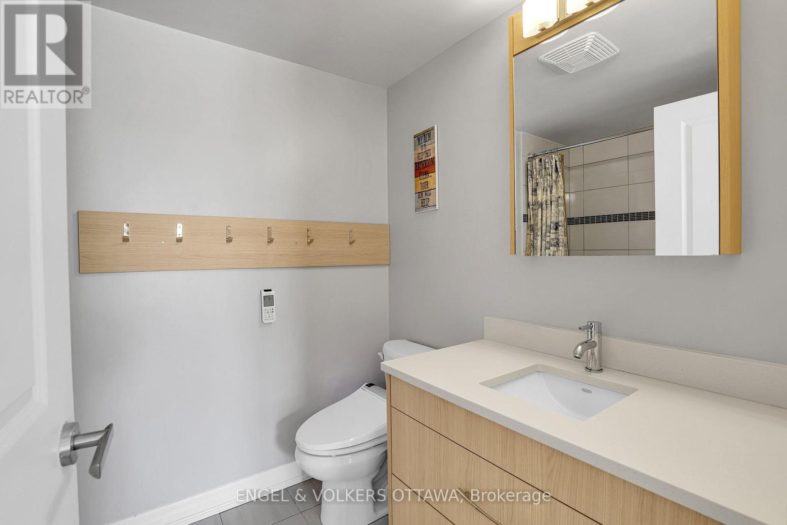 202 - 195 Besserer Street, Ottawa, Ontario  K1N 0B6 - Photo 16 - X12333034