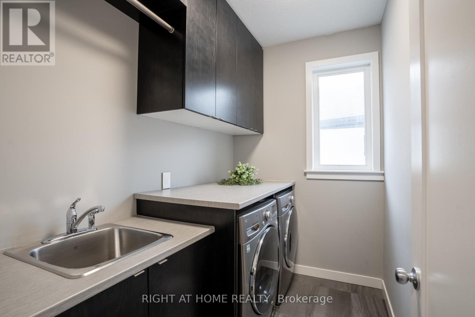 345 Andalusian Crescent, Ottawa, Ontario  K2V 0C3 - Photo 30 - X12333037