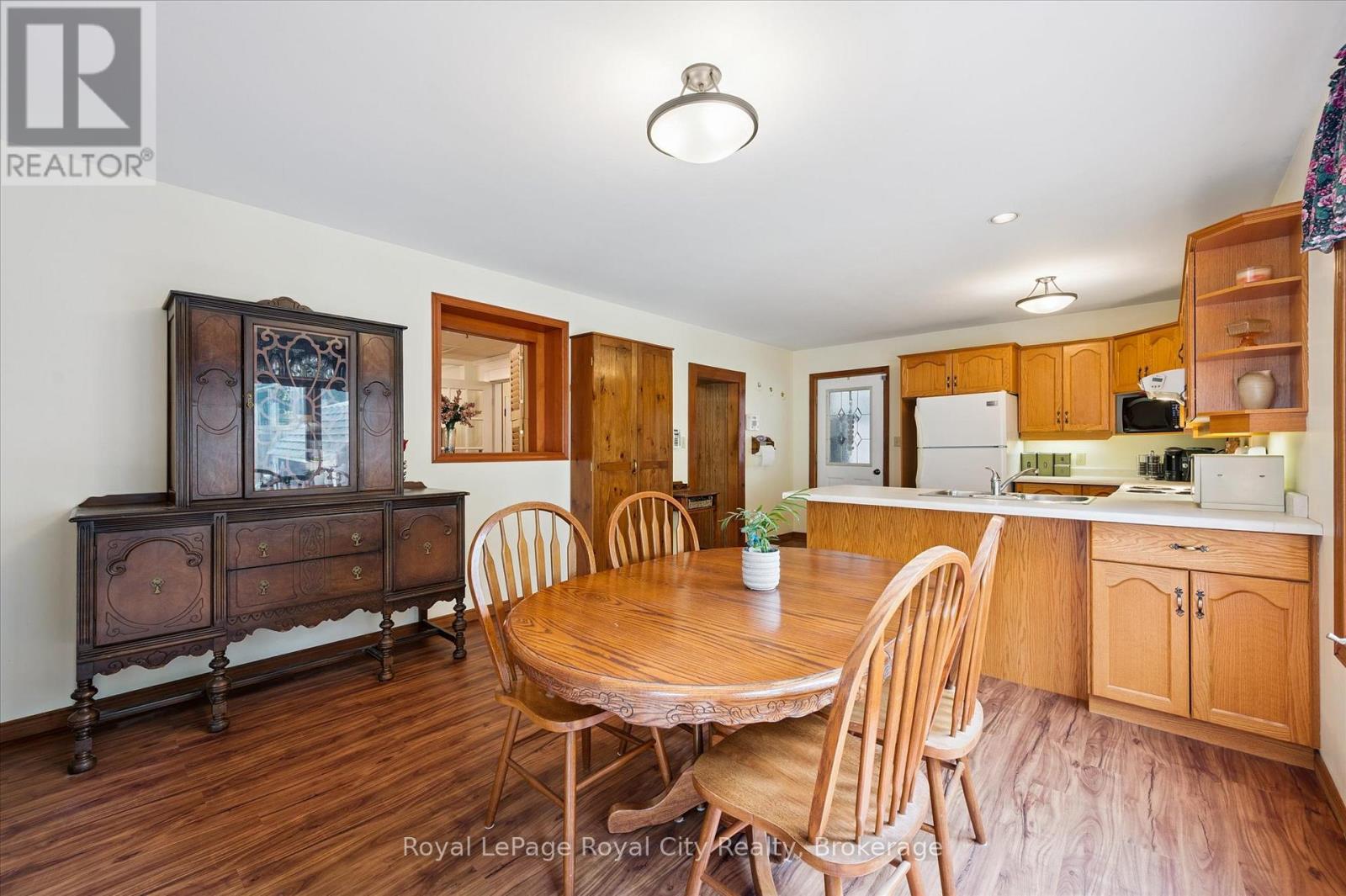 69 Nottingham Street, Guelph, Ontario  N1H 3M9 - Photo 12 - X12330561