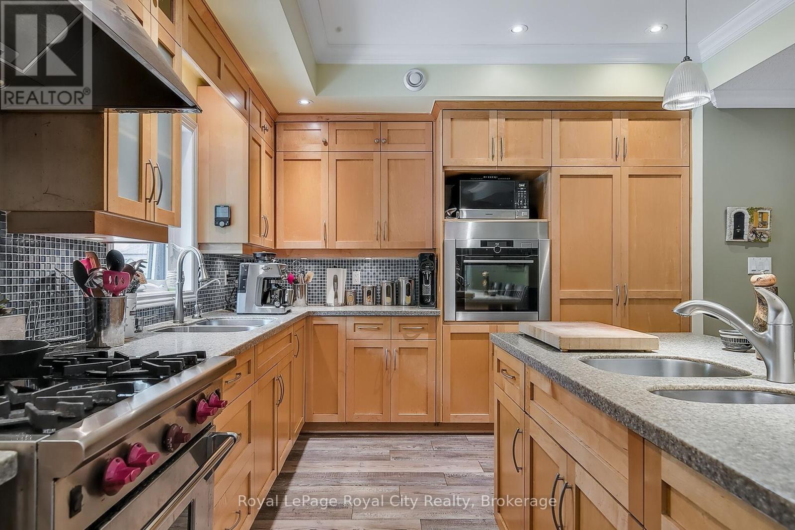 12 Kilkenny Place, Guelph, Ontario  N1L 1H1 - Photo 24 - X12332502