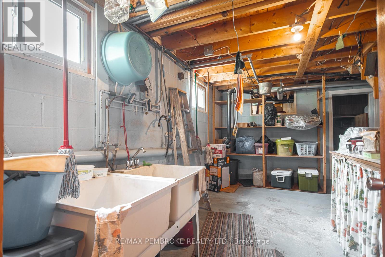 187 Sandy Beach Road, Laurentian Valley, Ontario  K8A 6W8 - Photo 19 - X12333052