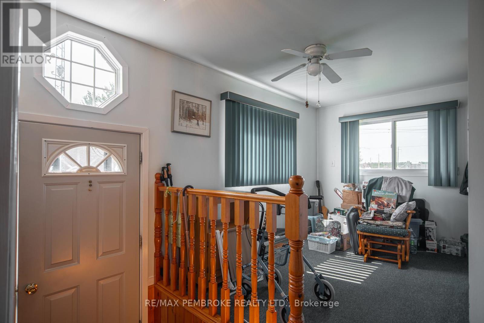 187 Sandy Beach Road, Laurentian Valley, Ontario  K8A 6W8 - Photo 2 - X12333052