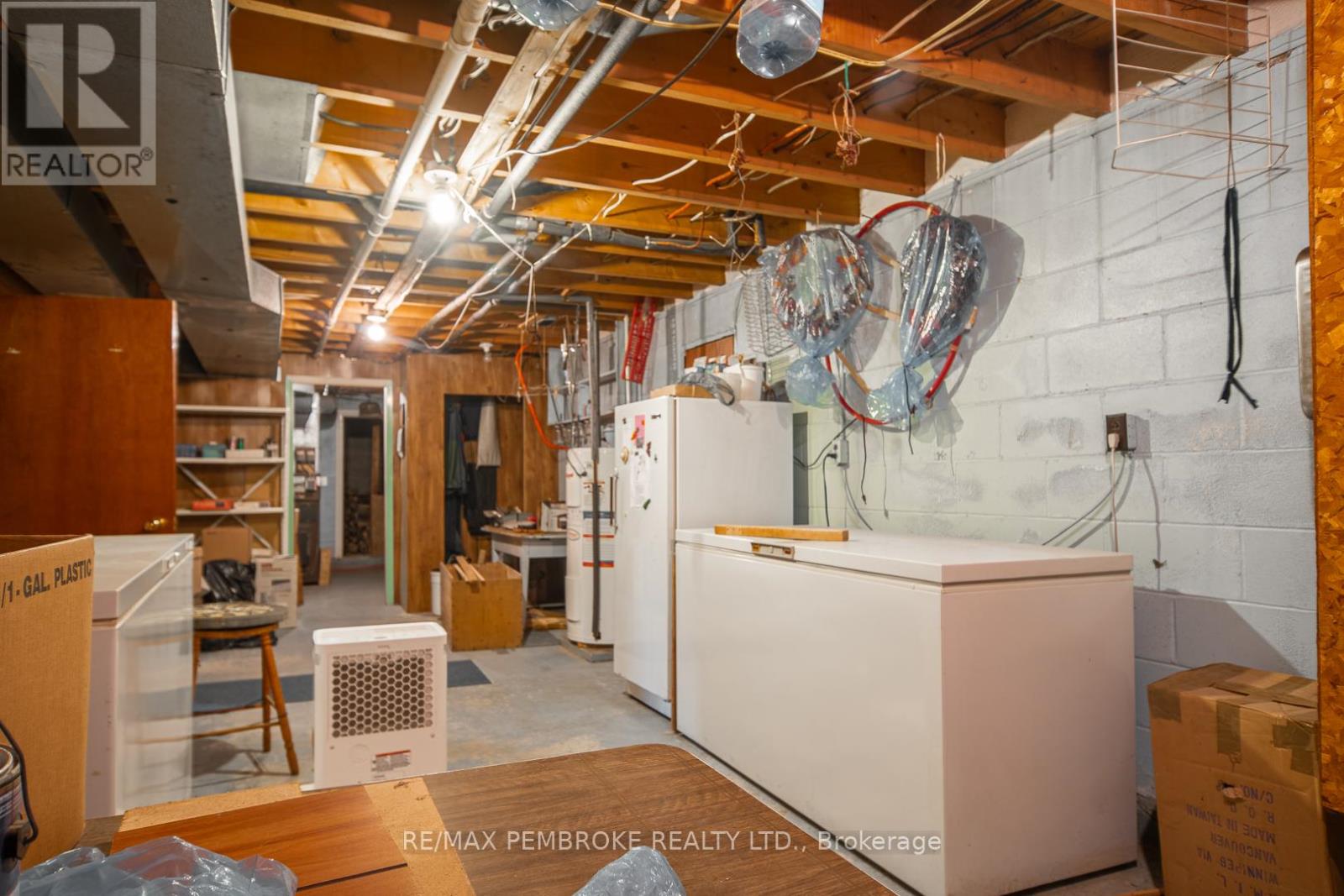 187 Sandy Beach Road, Laurentian Valley, Ontario  K8A 6W8 - Photo 26 - X12333052