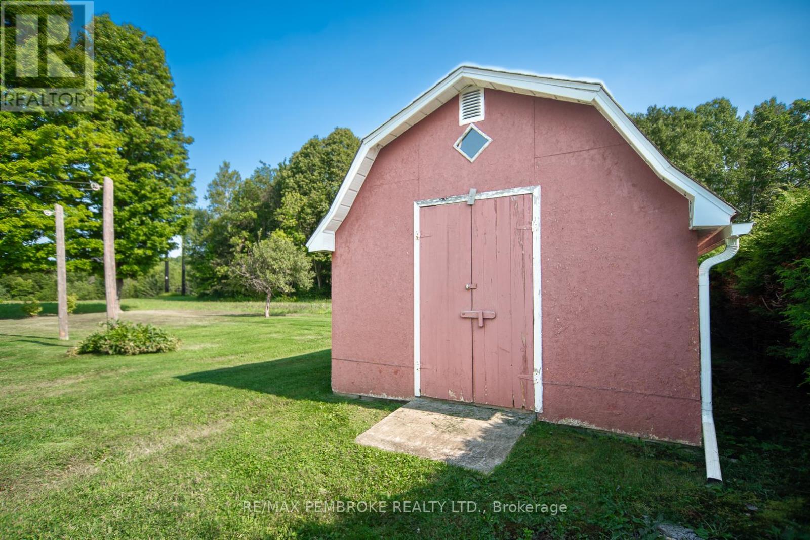187 Sandy Beach Road, Laurentian Valley, Ontario  K8A 6W8 - Photo 28 - X12333052