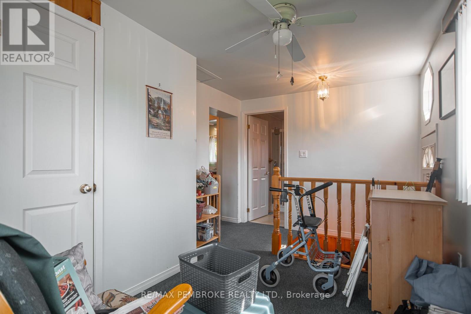 187 Sandy Beach Road, Laurentian Valley, Ontario  K8A 6W8 - Photo 3 - X12333052