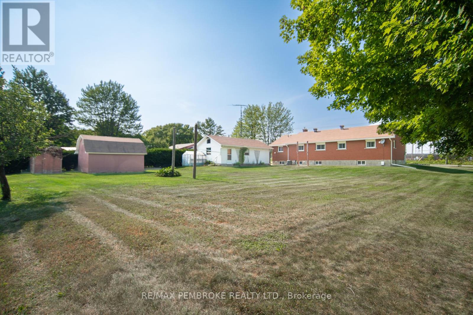 187 Sandy Beach Road, Laurentian Valley, Ontario  K8A 6W8 - Photo 30 - X12333052