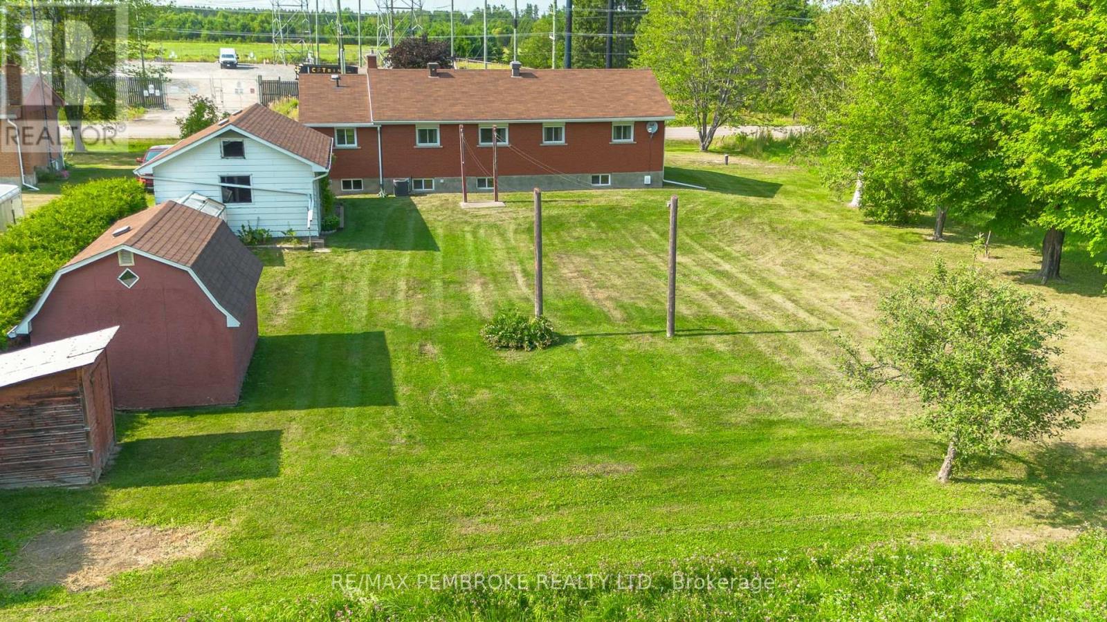 187 Sandy Beach Road, Laurentian Valley, Ontario  K8A 6W8 - Photo 33 - X12333052