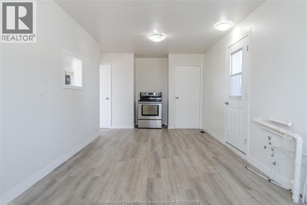 263 Talbot Street North, Essex, Ontario  N8M 2E2 - Photo 8 - 25015686
