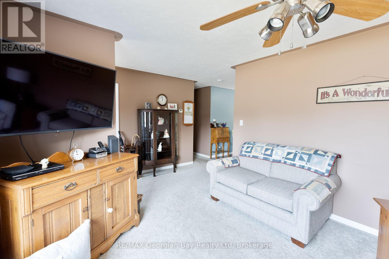 5 Easton Avenue, Tay, Ontario  L0K 1R0 - Photo 6 - S12333014