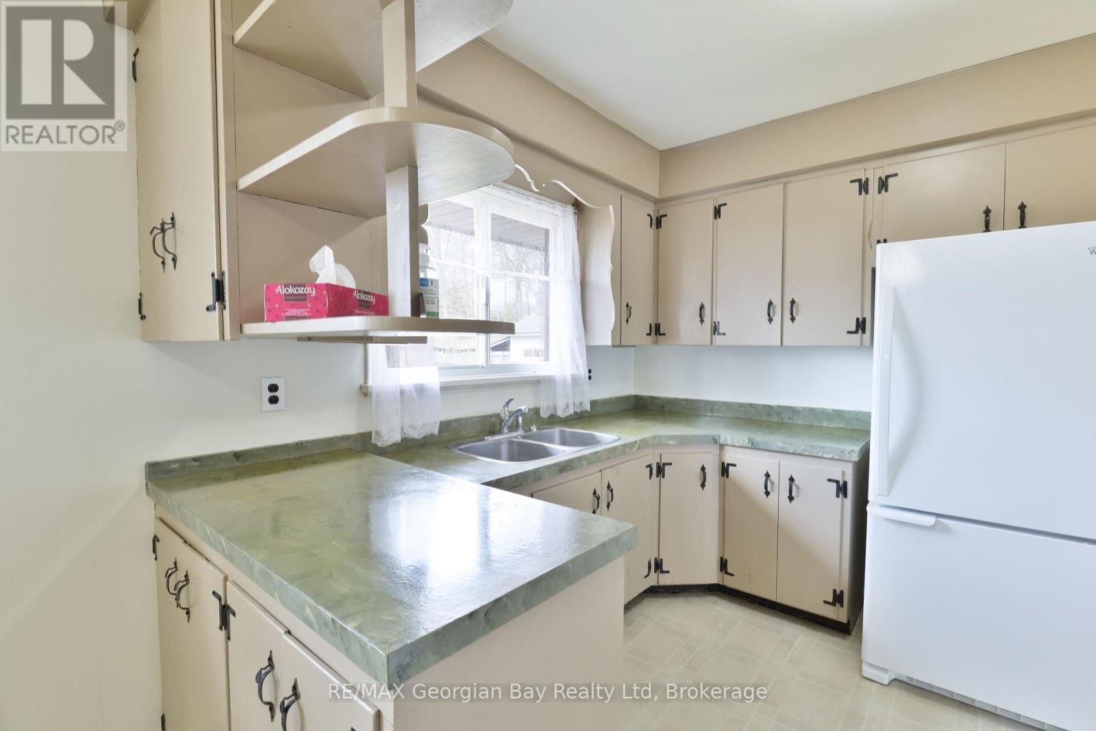 324 Norene Street, Midland, Ontario  L4R 4C2 - Photo 7 - S12333099