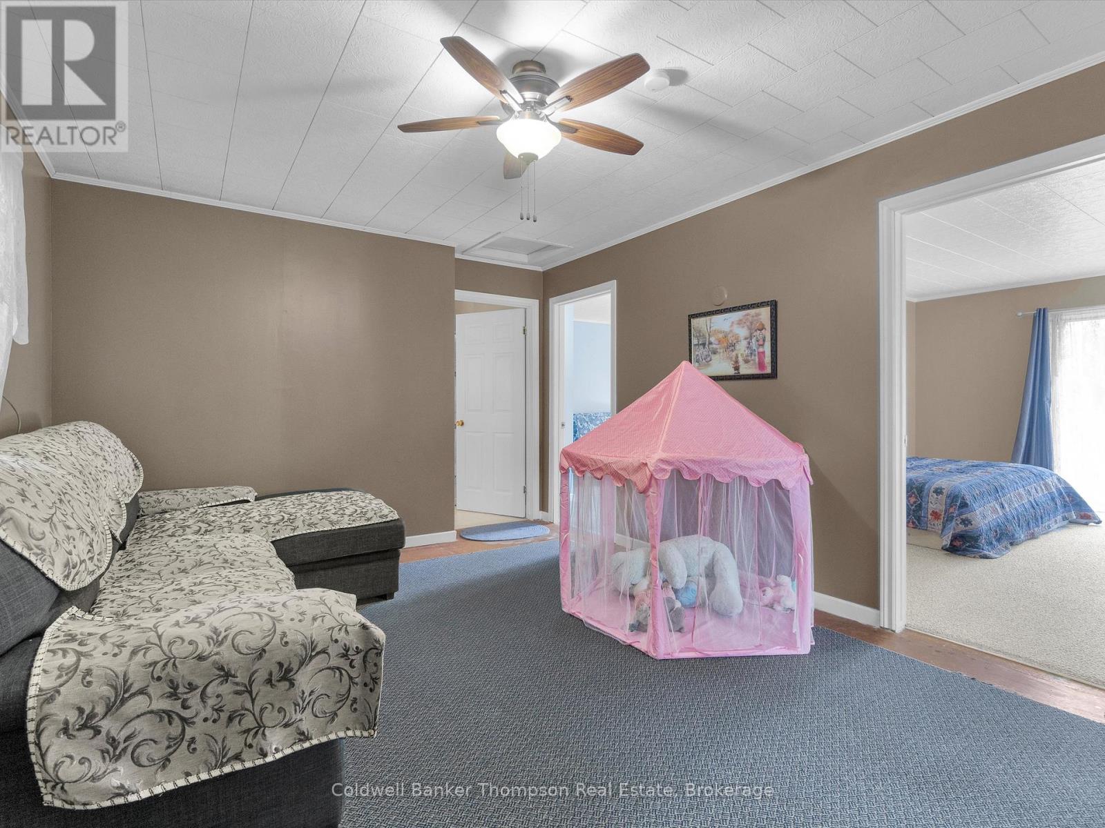 156 Centre Street, Burk's Falls, Ontario  P0A 1C0 - Photo 19 - X12332973