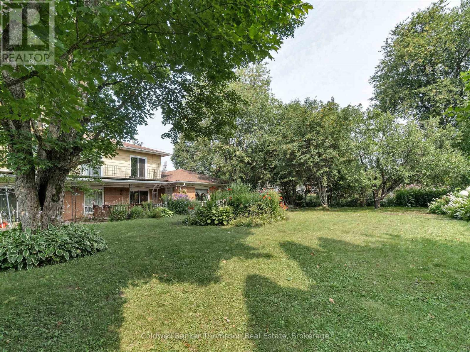 156 Centre Street, Burk's Falls, Ontario  P0A 1C0 - Photo 29 - X12332973