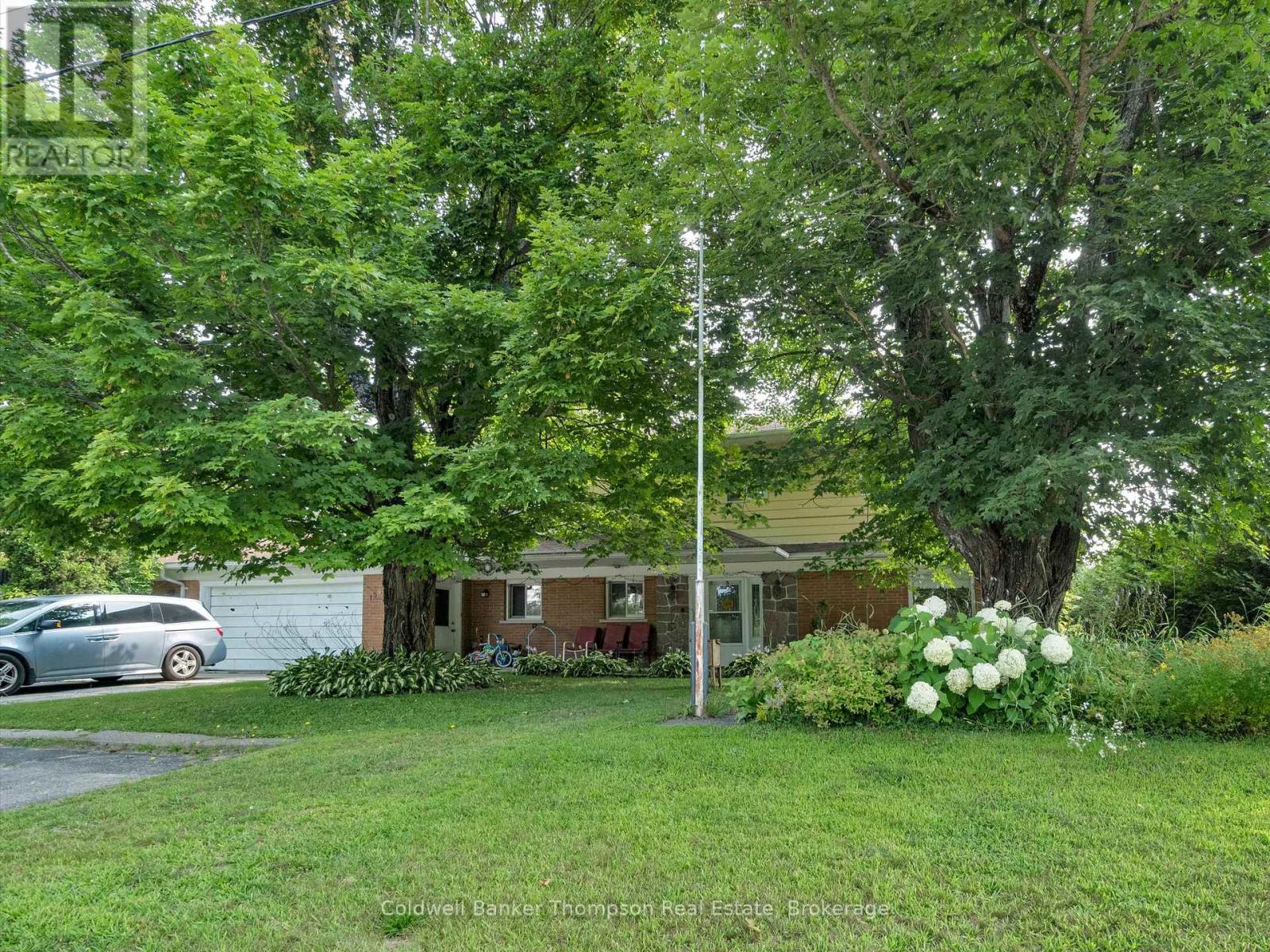 156 Centre Street, Burk's Falls, Ontario  P0A 1C0 - Photo 34 - X12332973
