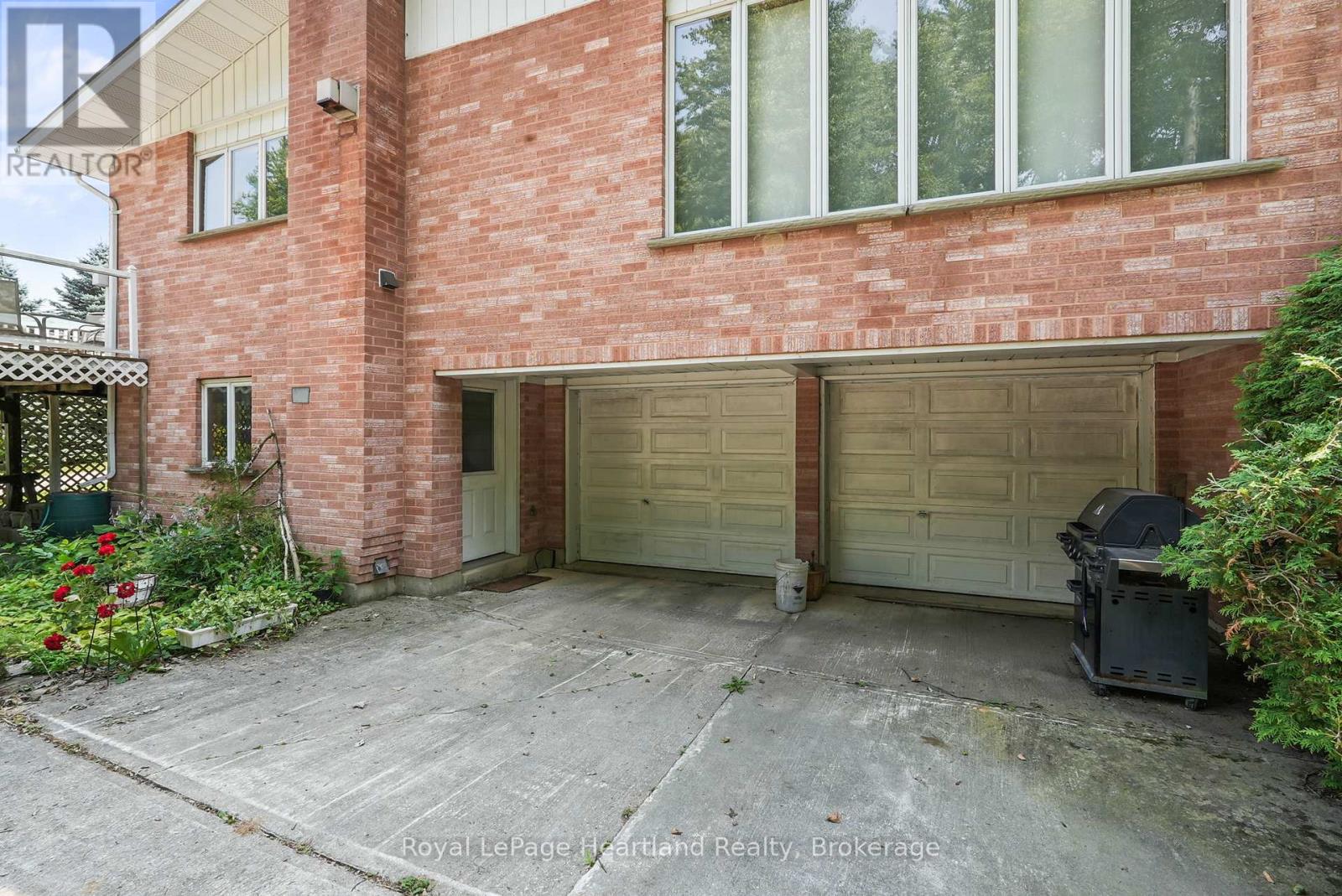 23 Mill Street E, Minto, Ontario  N0G 1M0 - Photo 33 - X12333017