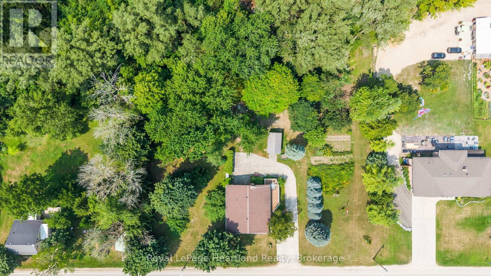 23 Mill Street E, Minto, Ontario  N0G 1M0 - Photo 4 - X12333017