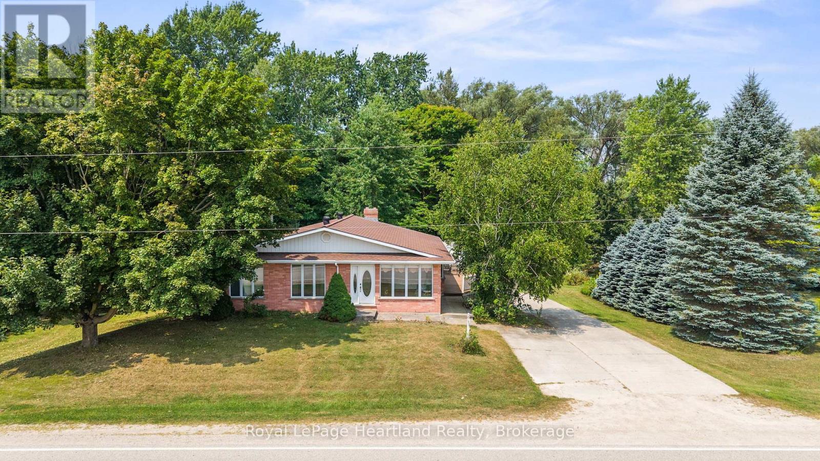 23 Mill Street E, Minto, Ontario  N0G 1M0 - Photo 5 - X12333017