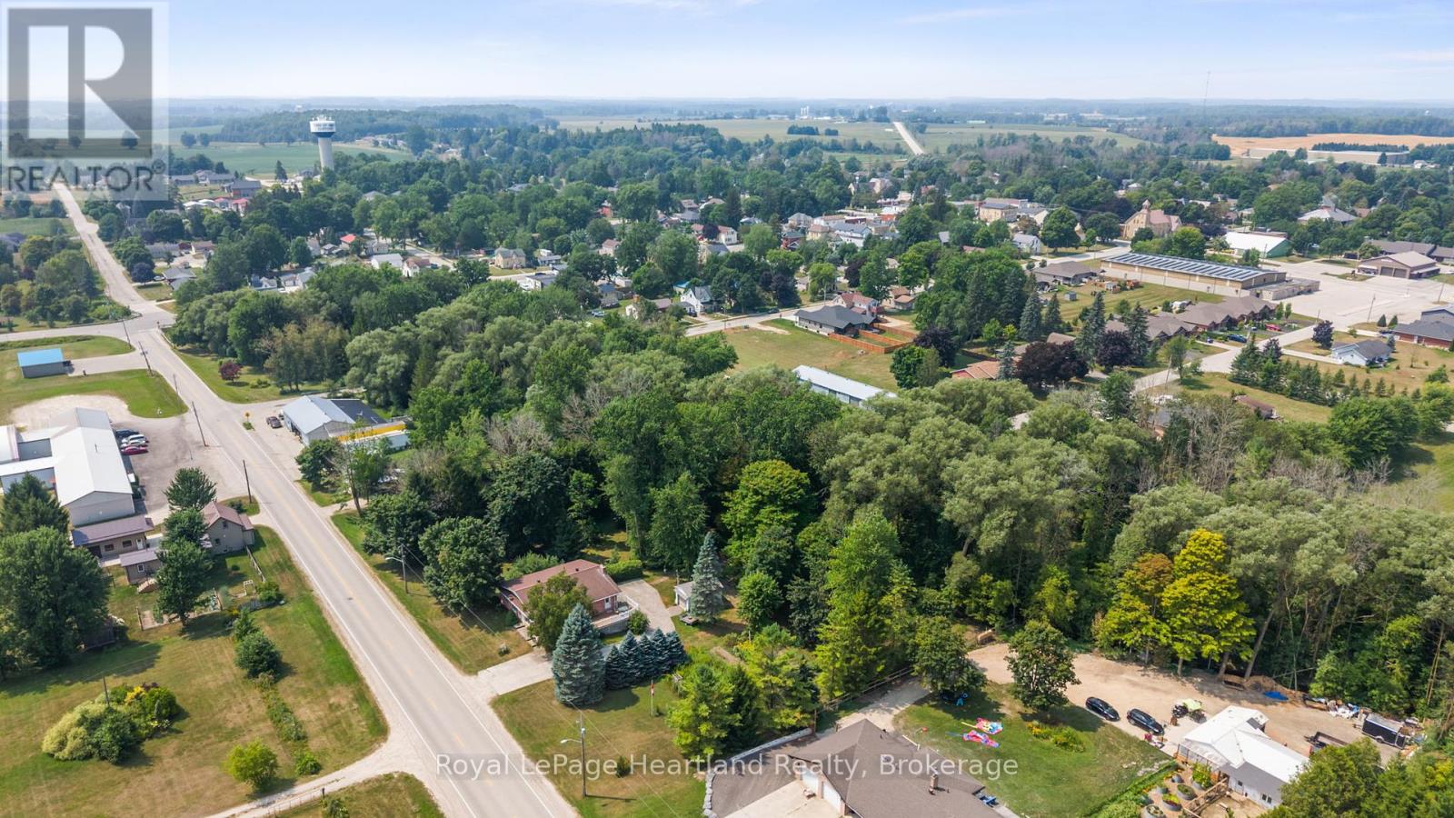 23 Mill Street E, Minto, Ontario  N0G 1M0 - Photo 6 - X12333017