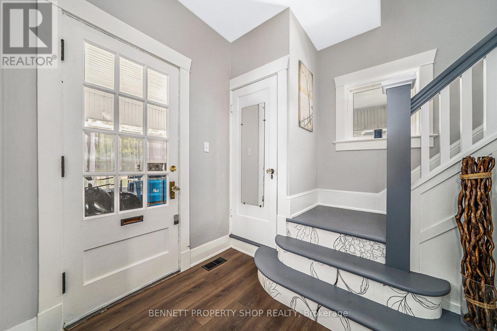 Property at 18 QUEEN STREET image 4