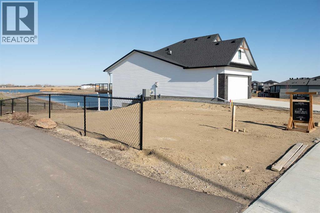 167 Lakewood Circle, Strathmore, Alberta  T1P 2J4 - Photo 7 - A2218008