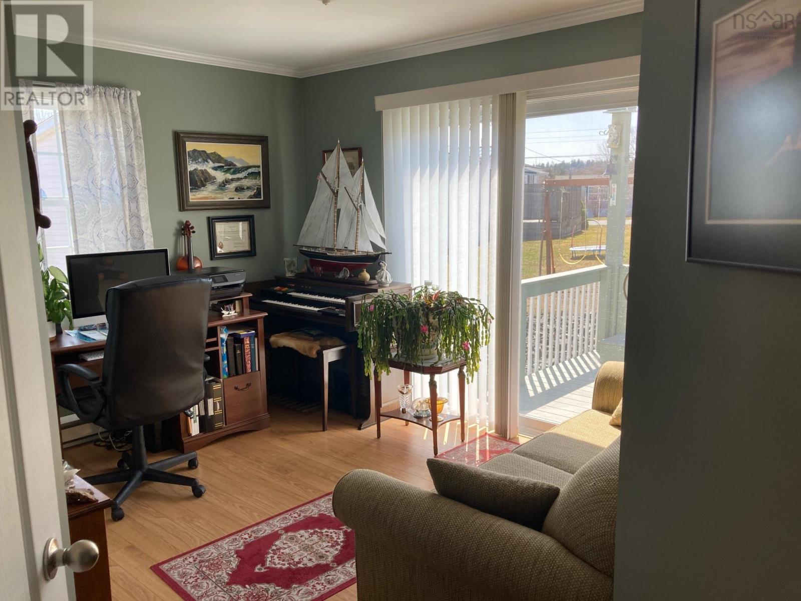 68 Sherbrooke Avenue, Lahave Heights 1, Bridgewater, Nova Scotia  B4V 4E7 - Photo 15 - 202506229