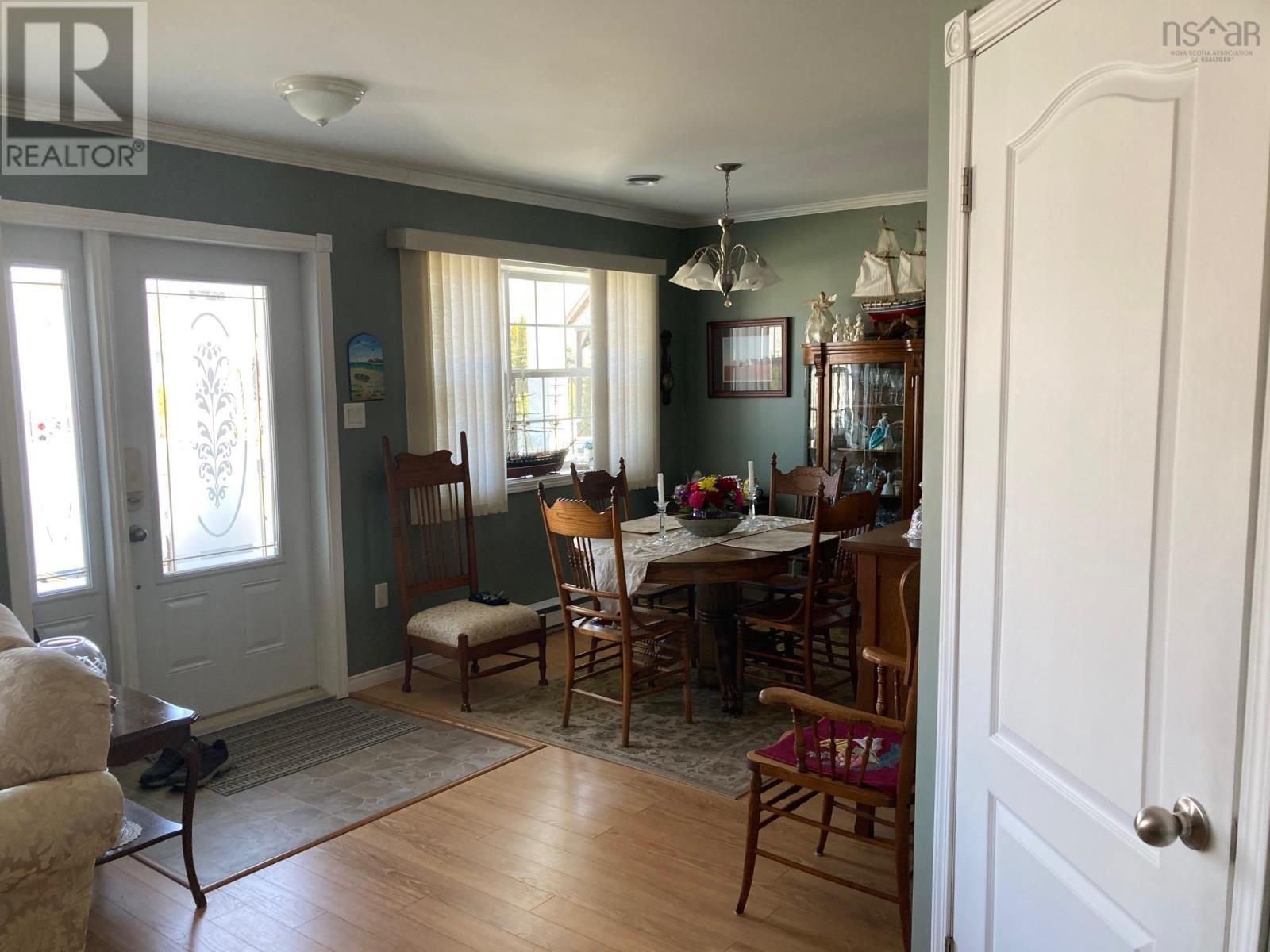 68 Sherbrooke Avenue, Lahave Heights 1, Bridgewater, Nova Scotia  B4V 4E7 - Photo 14 - 202506229