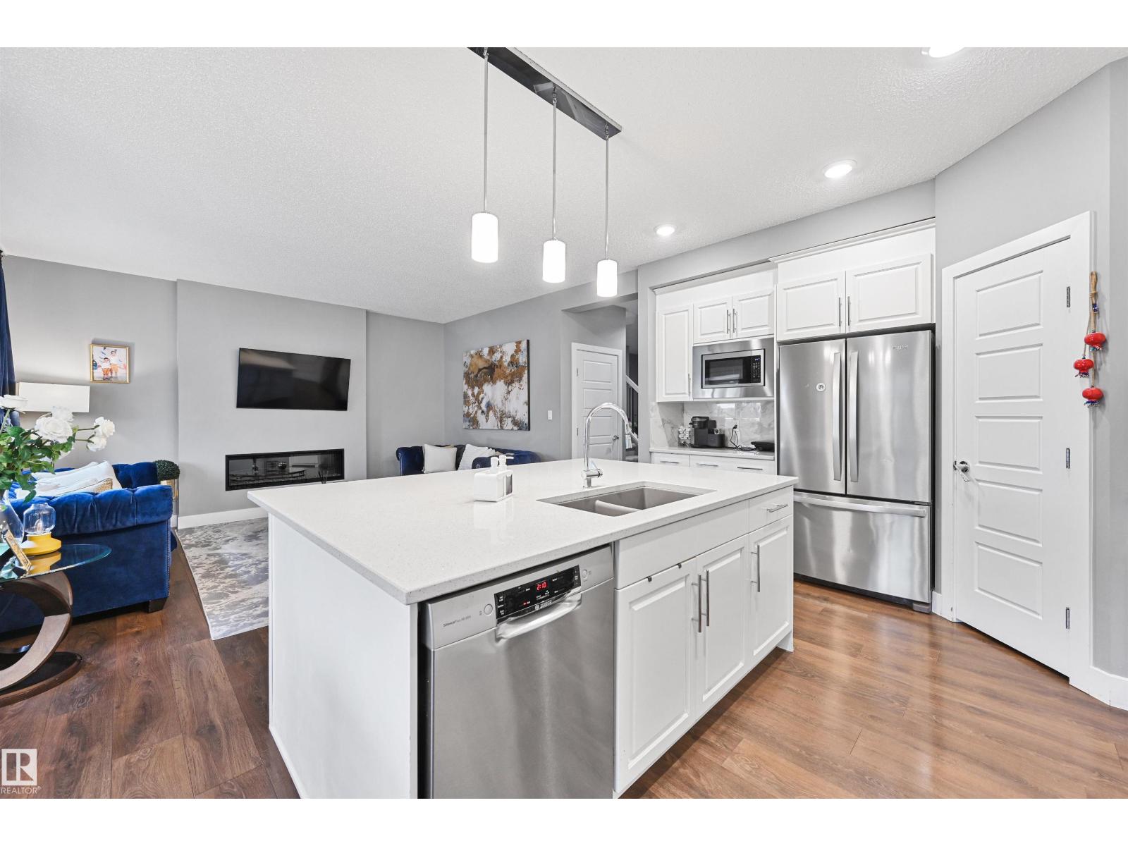 Property at 3625 KESWICK BV SW image 3