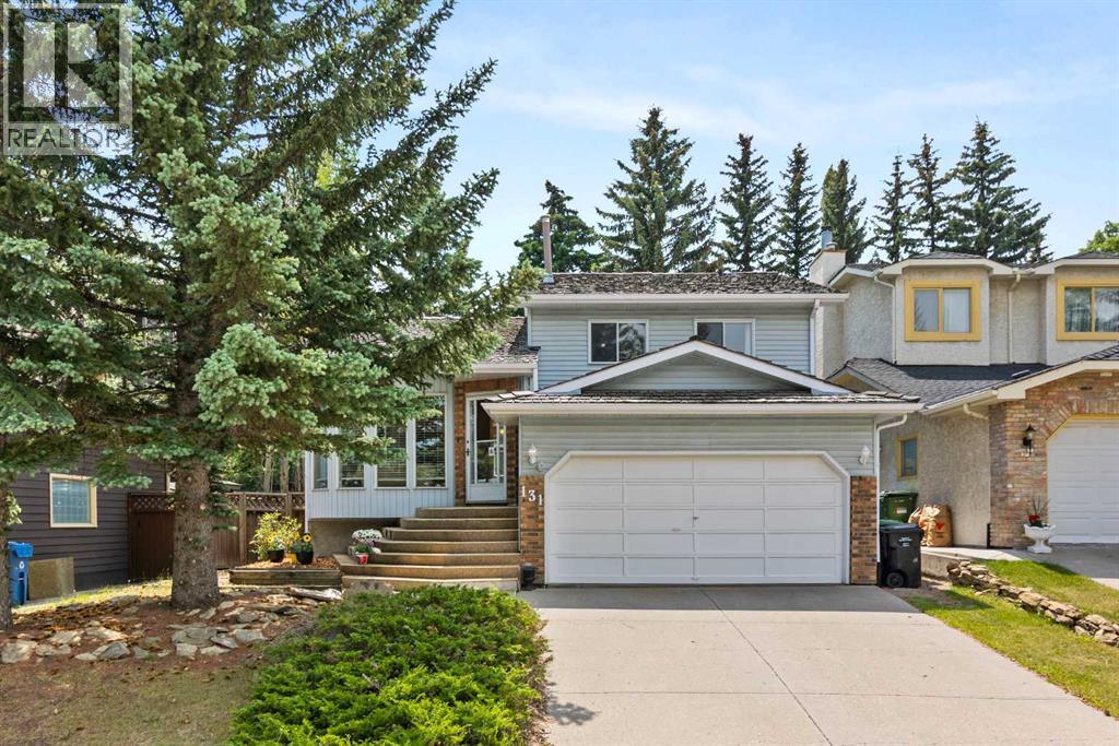 Property at 131 Stratton Crescent SW image 4
