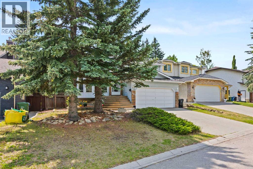 Property at 131 Stratton Crescent SW image 5