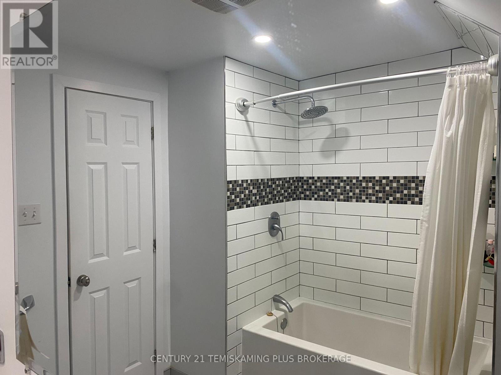 46 Paget Street N, Temiskaming Shores, Ontario  P0J 1P0 - Photo 17 - T12333204