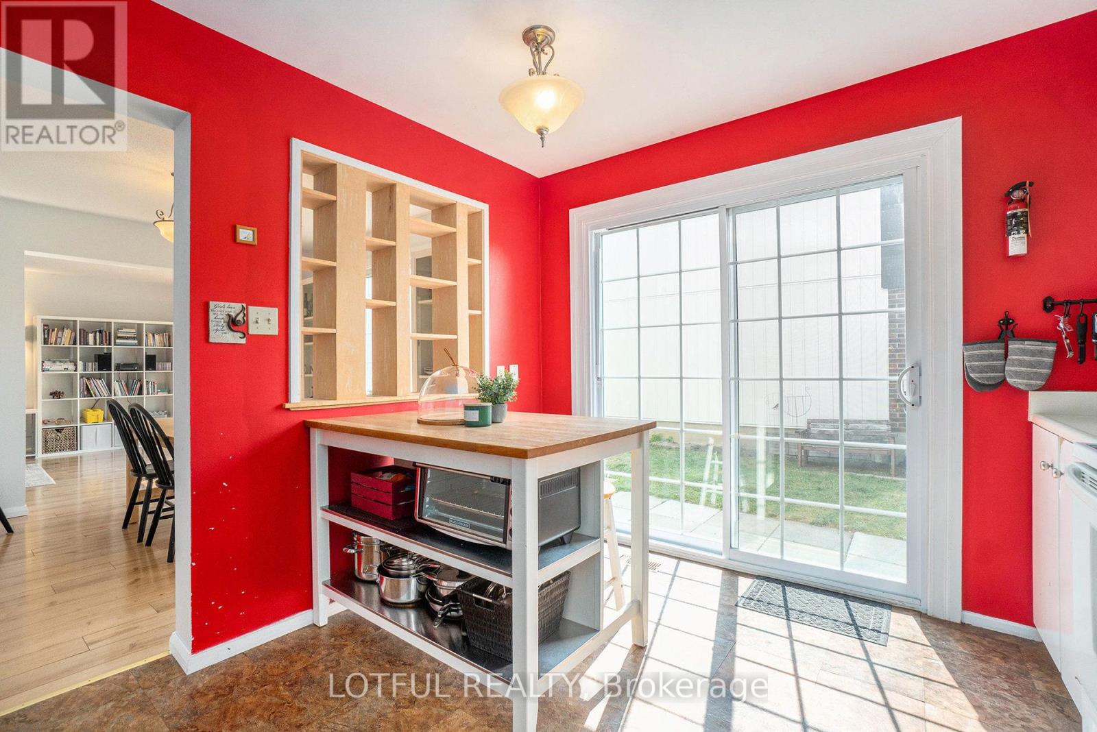 427 Kintyre Private, Ottawa, Ontario  K2C 3M9 - Photo 8 - X12333159