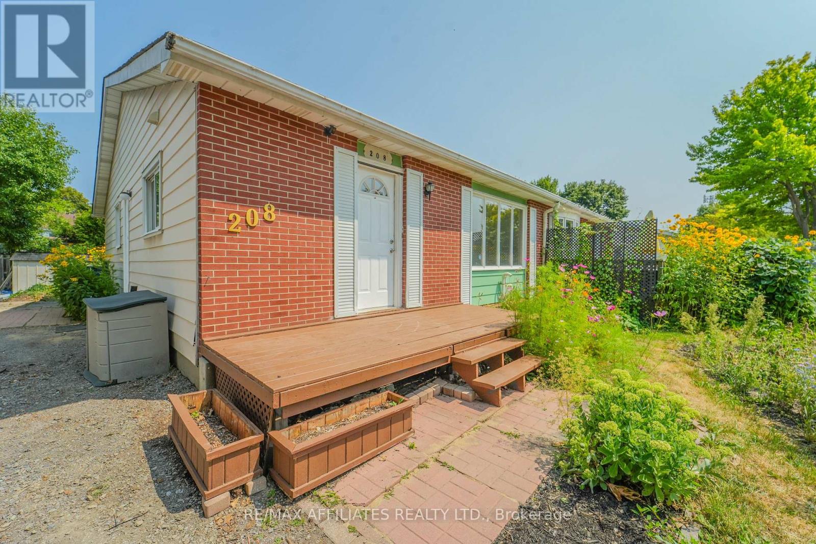 Property at 208 OLD COLONY ROAD E image 1