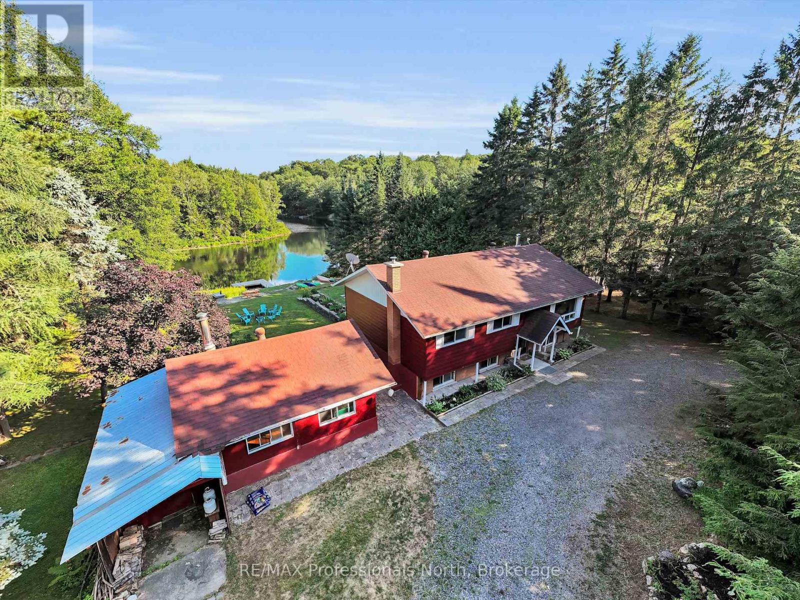 1375 Sherwood Forest Drive, Bracebridge, Ontario  P1L 1X3 - Photo 2 - X12315504