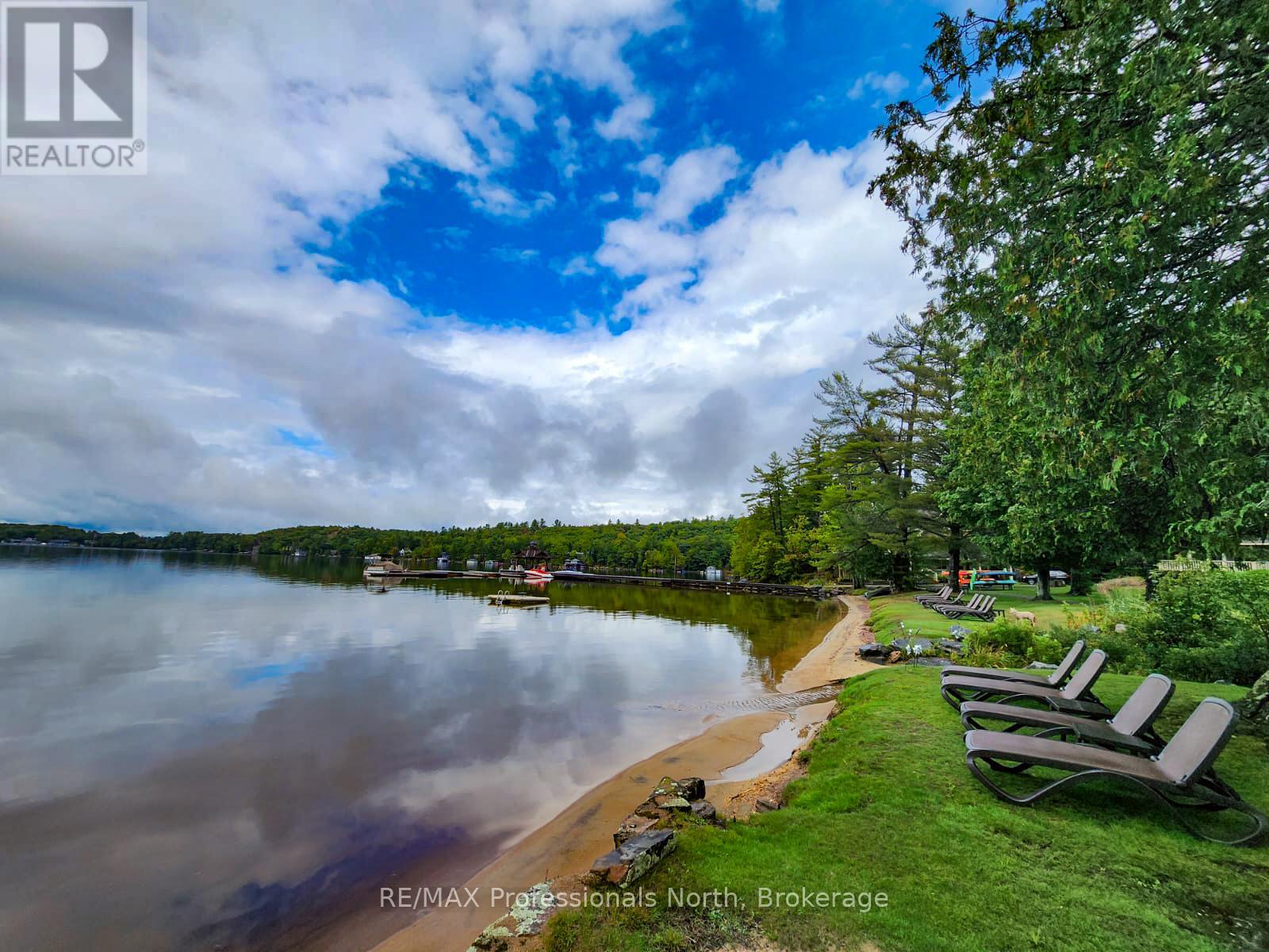 Sandfield 2, Week 10 - 3876 Muskoka Road 118, Muskoka Lakes, Ontario  P0B 1J0 - Photo 3 - X12185204
