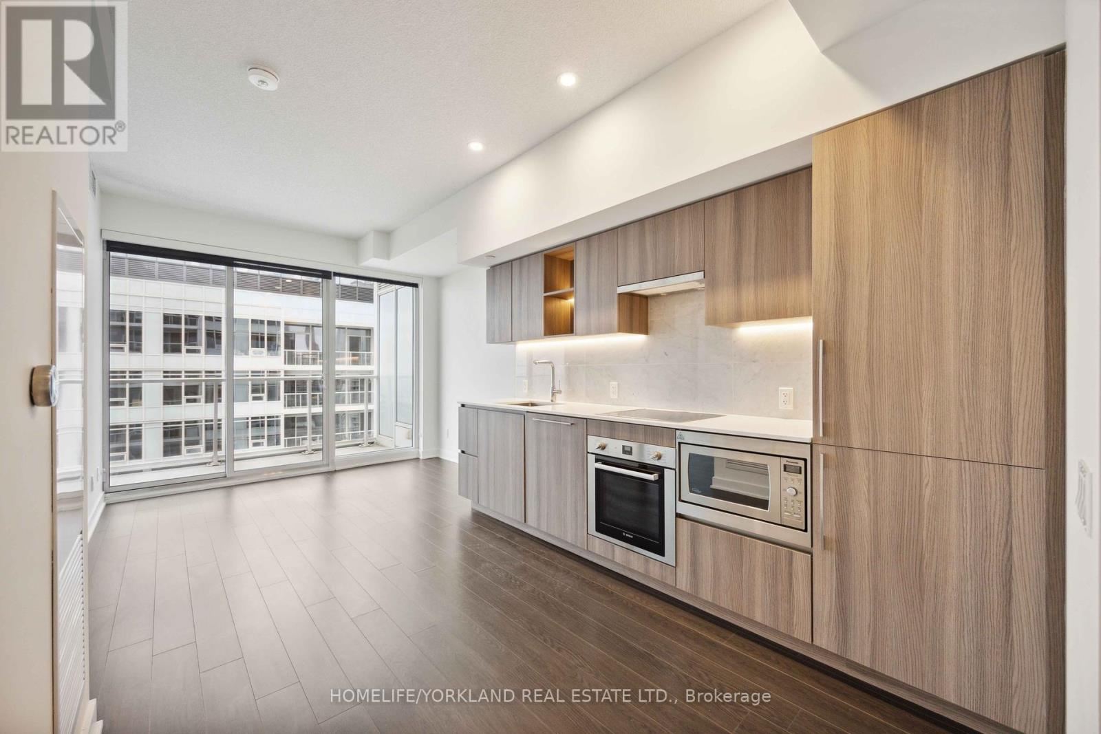 4205 - 17 Bathurst Street, Toronto, Ontario  M5V 0N1 - Photo 3 - C12333047
