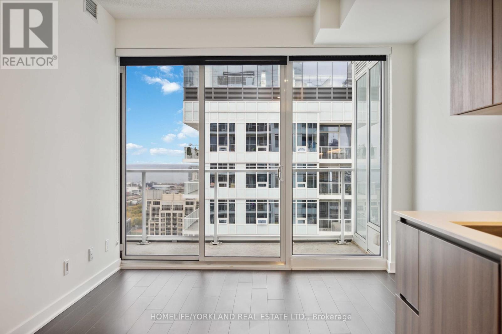4205 - 17 Bathurst Street, Toronto, Ontario  M5V 0N1 - Photo 5 - C12333047