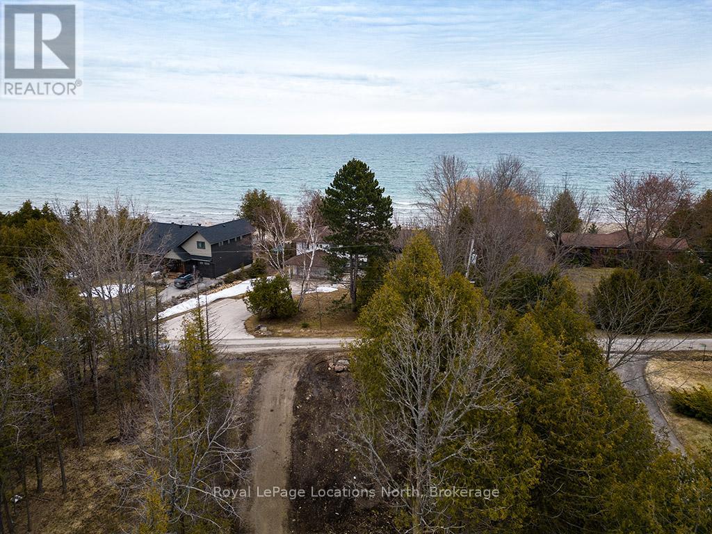 236 Lakeshore Road S, Meaford, Ontario  N4L 0A6 - Photo 10 - X12333156