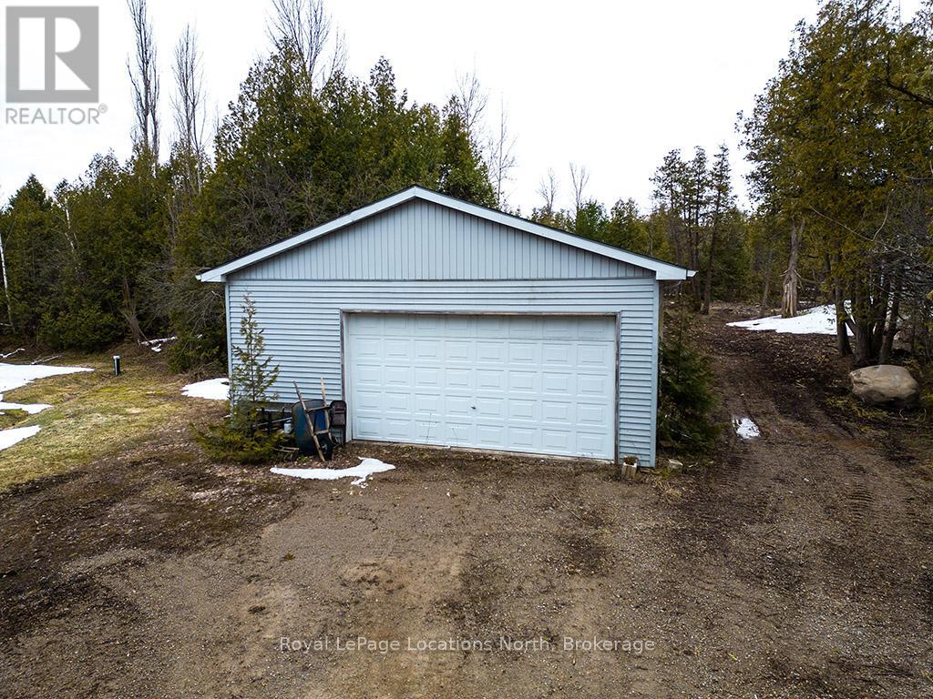 236 Lakeshore Road S, Meaford, Ontario  N4L 0A6 - Photo 5 - X12333156