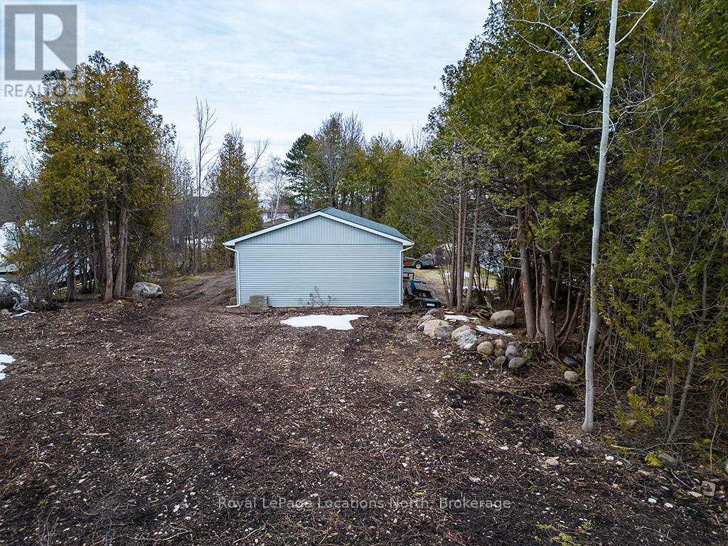 236 Lakeshore Road S, Meaford, Ontario  N4L 0A6 - Photo 8 - X12333156