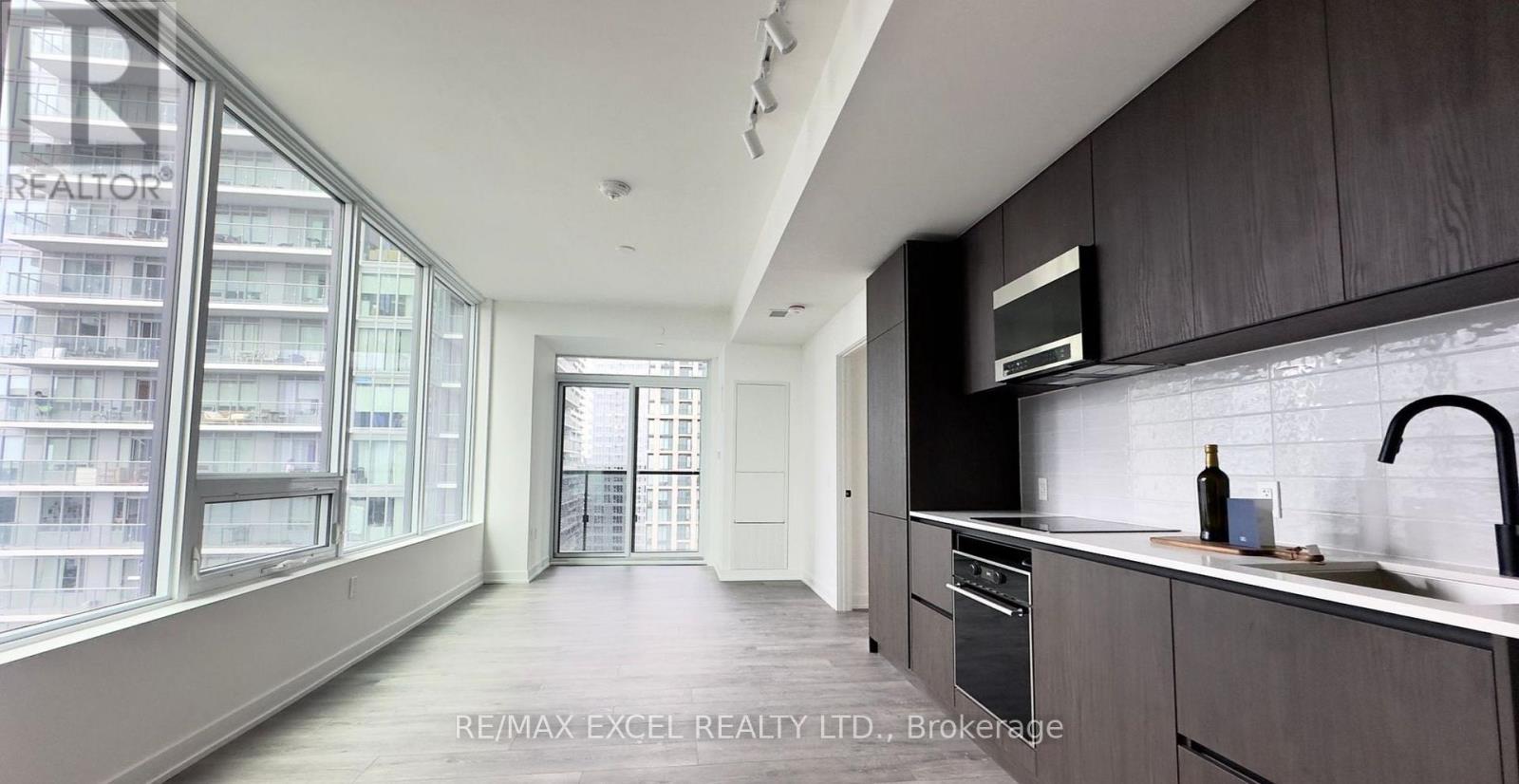 117 Broadway Avenue, Toronto, Ontario  M4P 1V3 - Photo 3 - C12298122