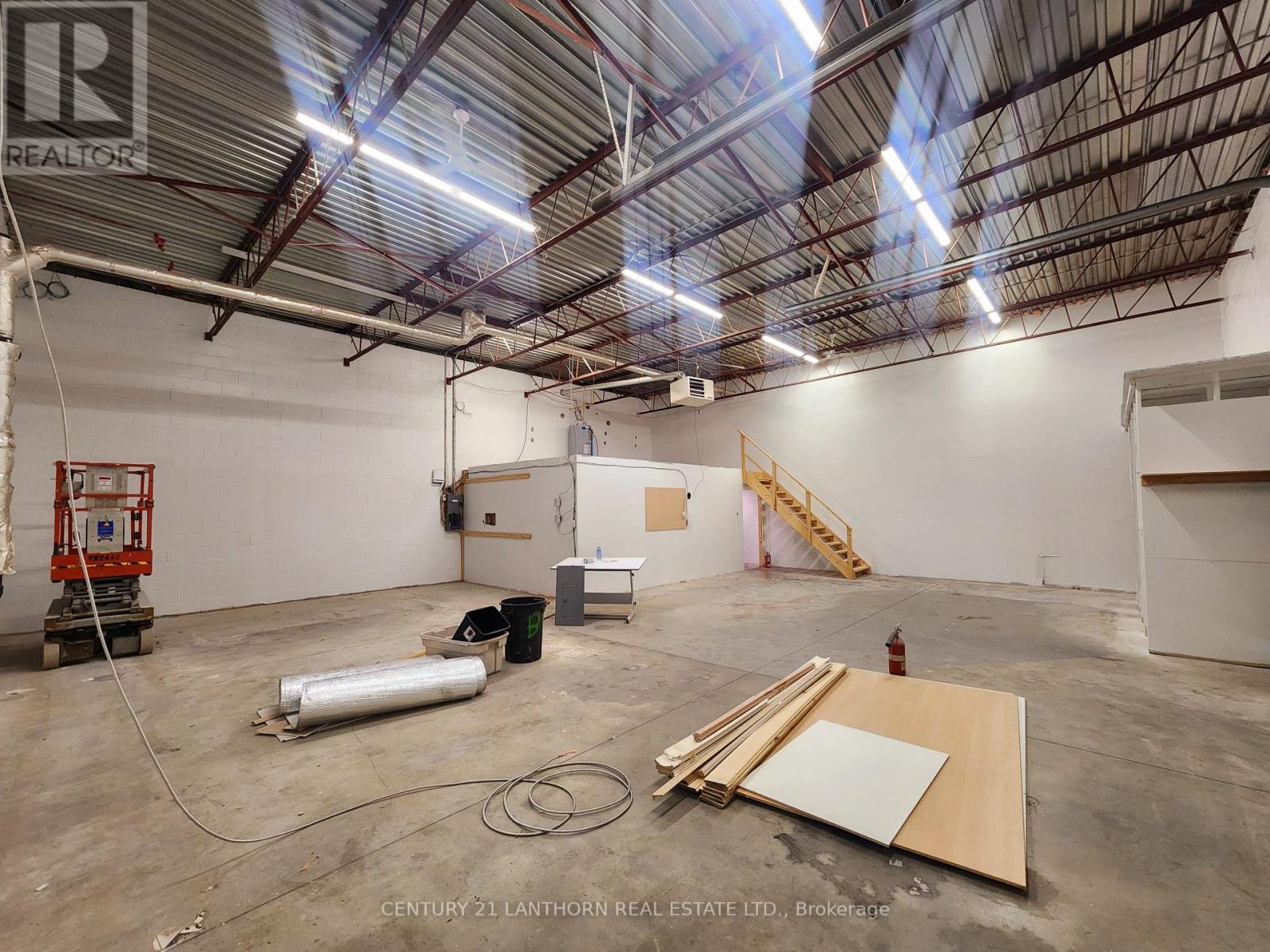 4 - 40 Gotha Street, Quinte West, Ontario K8V 6E1 - Photo 3 - X12333133