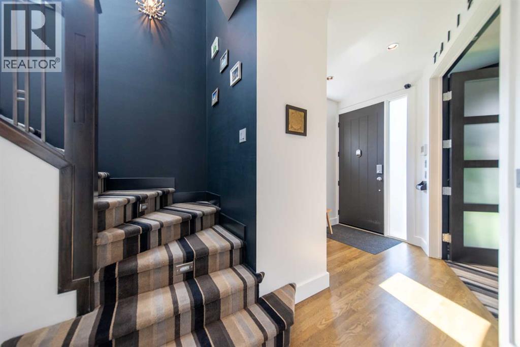 Property at 36 27 Avenue SW image 4