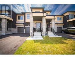 19 MOLNAR CRESCENT