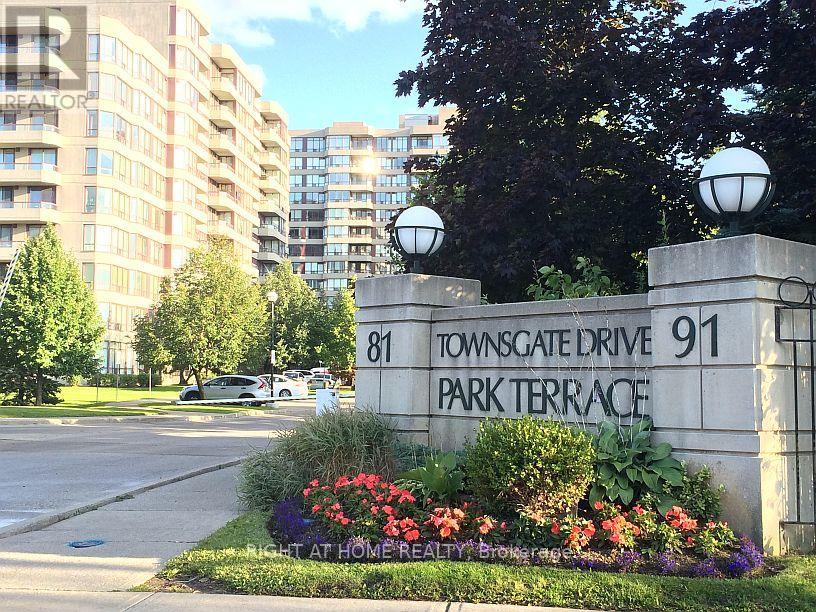 902 - 81 Townsgate Drive, Vaughan, Ontario  L4J 8E6 - Photo 2 - N12333024